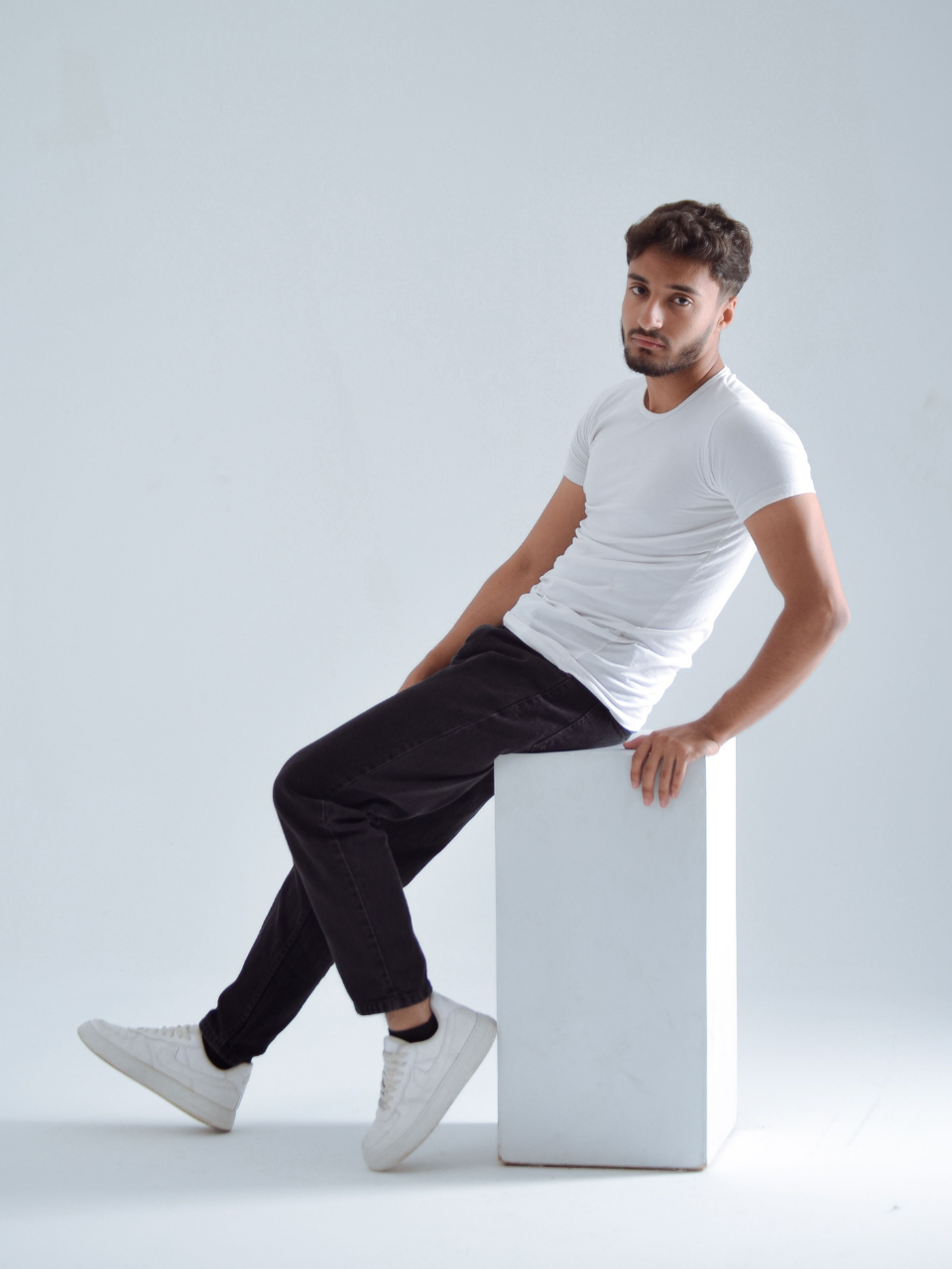 Carbon Drift Baggy Jeans - Image 4